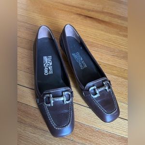 Salvatore Ferragamo pump shoe